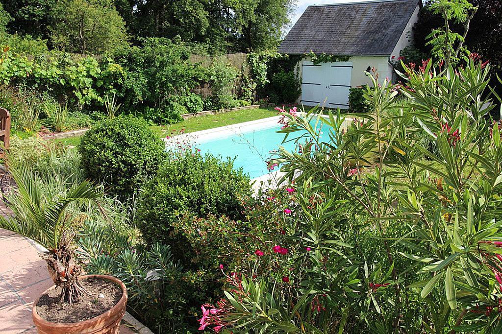 Logis Du Lievre D'Or Montbazon Exterior foto