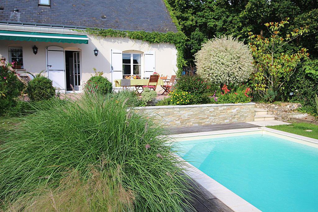 Logis Du Lievre D'Or Montbazon Exterior foto